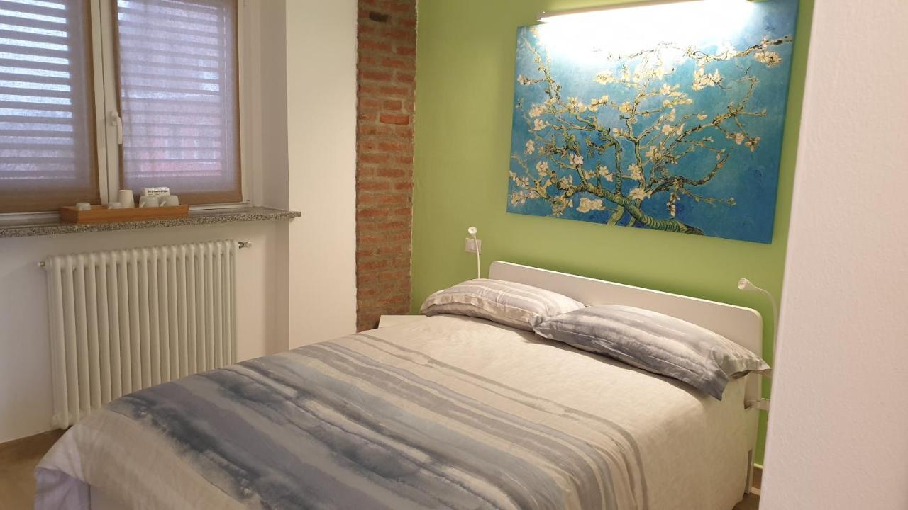 La Tana Dei Corgi Bed and Breakfast Moncrivello Værelse billede