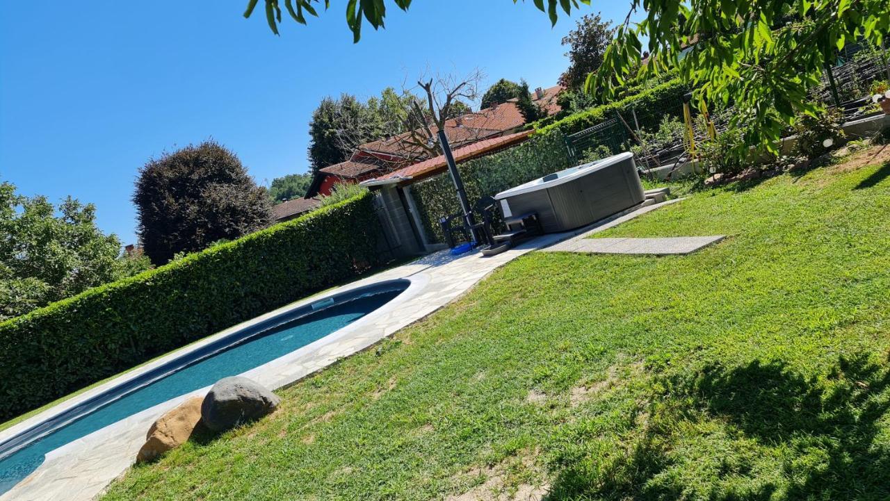 La Tana Dei Corgi Bed and Breakfast Moncrivello Eksteriør billede