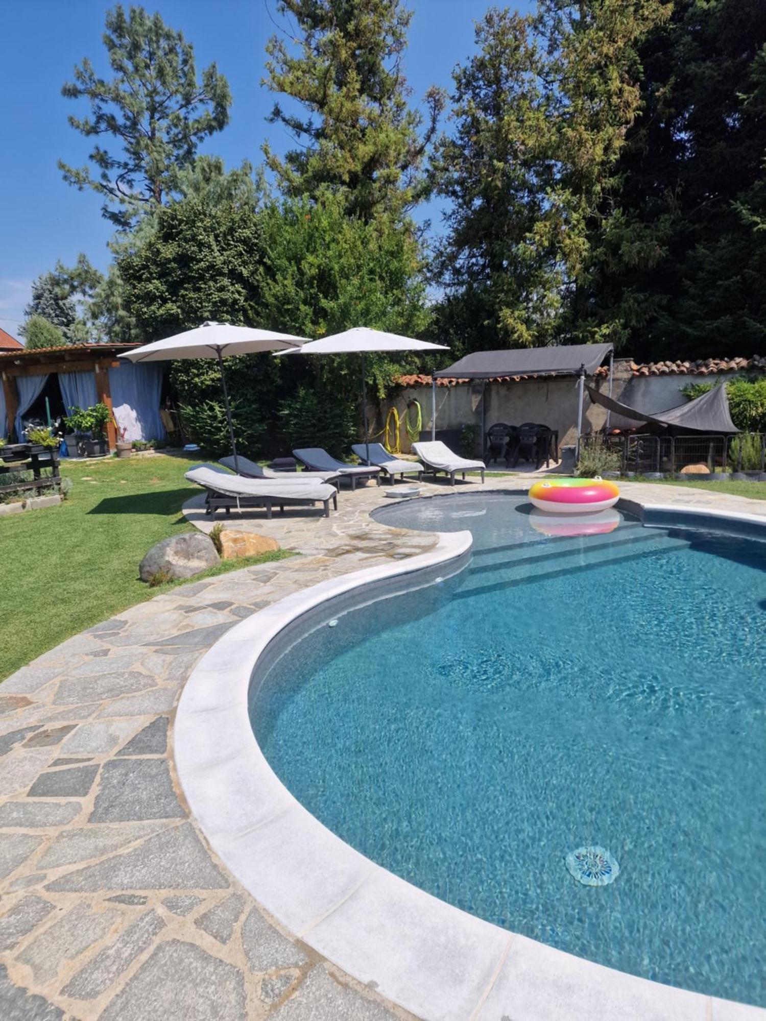 La Tana Dei Corgi Bed and Breakfast Moncrivello Eksteriør billede