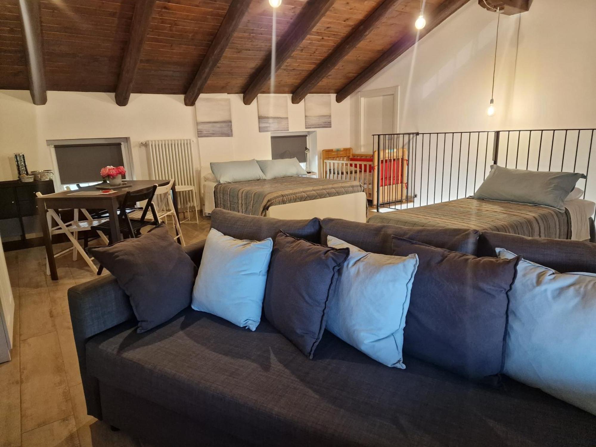 La Tana Dei Corgi Bed and Breakfast Moncrivello Eksteriør billede