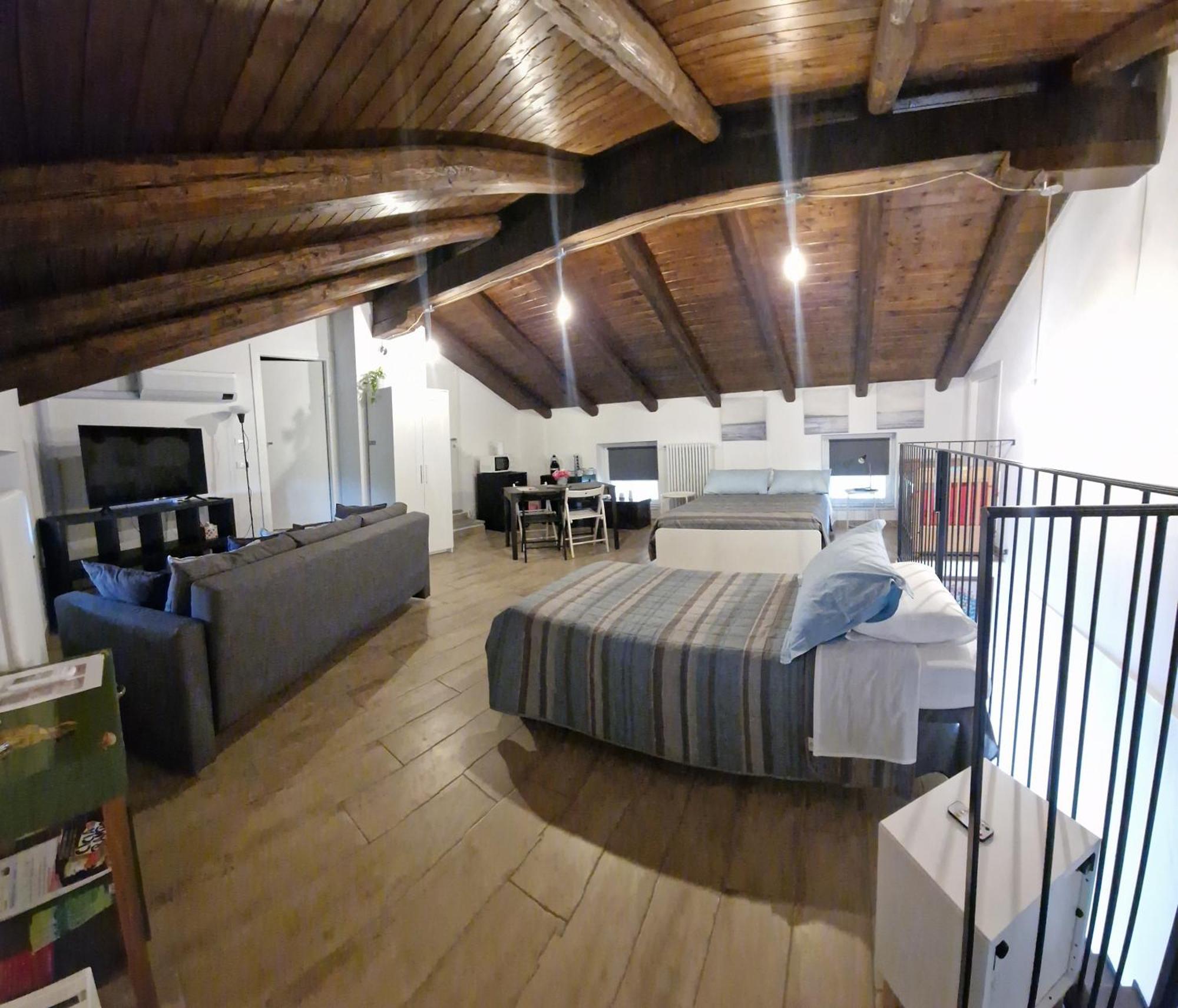 La Tana Dei Corgi Bed and Breakfast Moncrivello Eksteriør billede