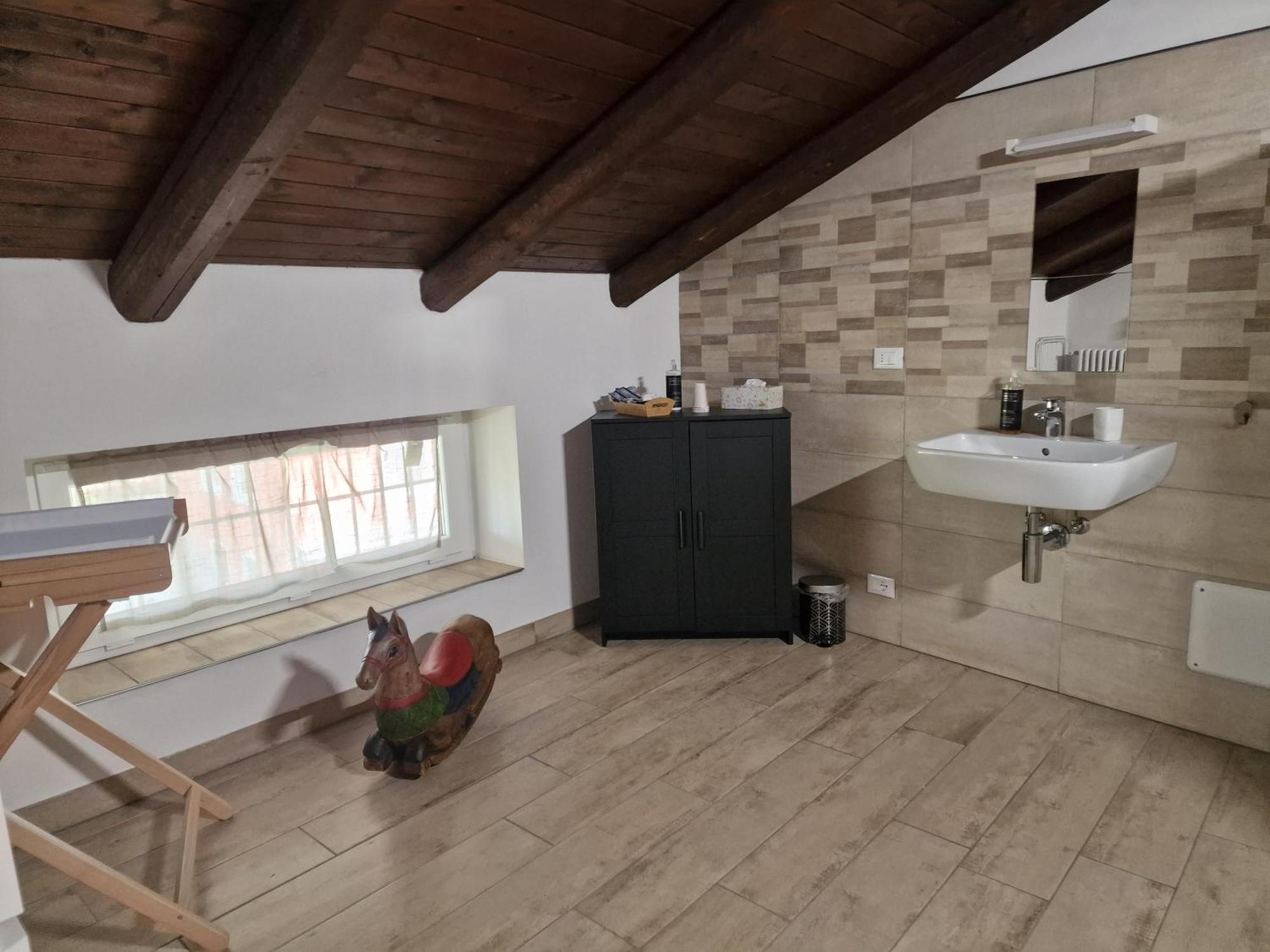 La Tana Dei Corgi Bed and Breakfast Moncrivello Eksteriør billede