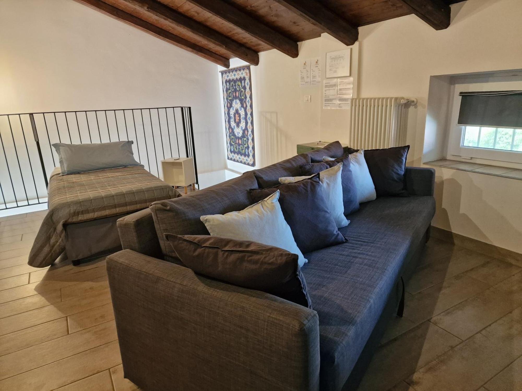 La Tana Dei Corgi Bed and Breakfast Moncrivello Eksteriør billede